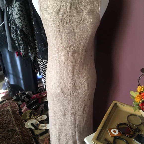 Gold dress - Picture 3 of 3